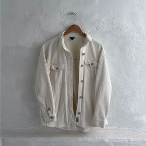 Eddie Bauer Madison Valley Corduroy
Overshirt/shacket